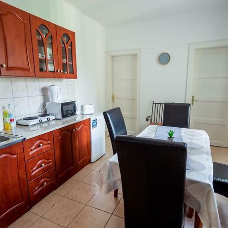 Ferienwohnung Viragos Vendeghaz Keszthely Exterior foto