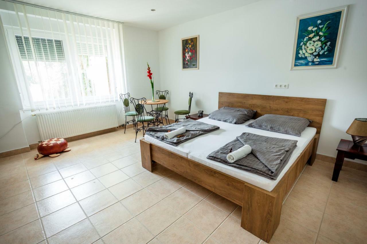 Ferienwohnung Viragos Vendeghaz Keszthely Exterior foto