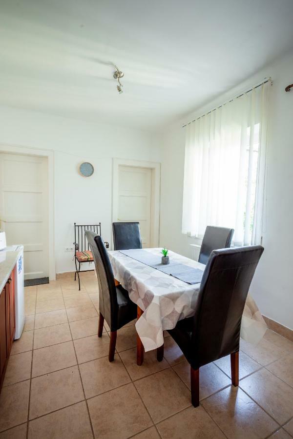 Ferienwohnung Viragos Vendeghaz Keszthely Exterior foto